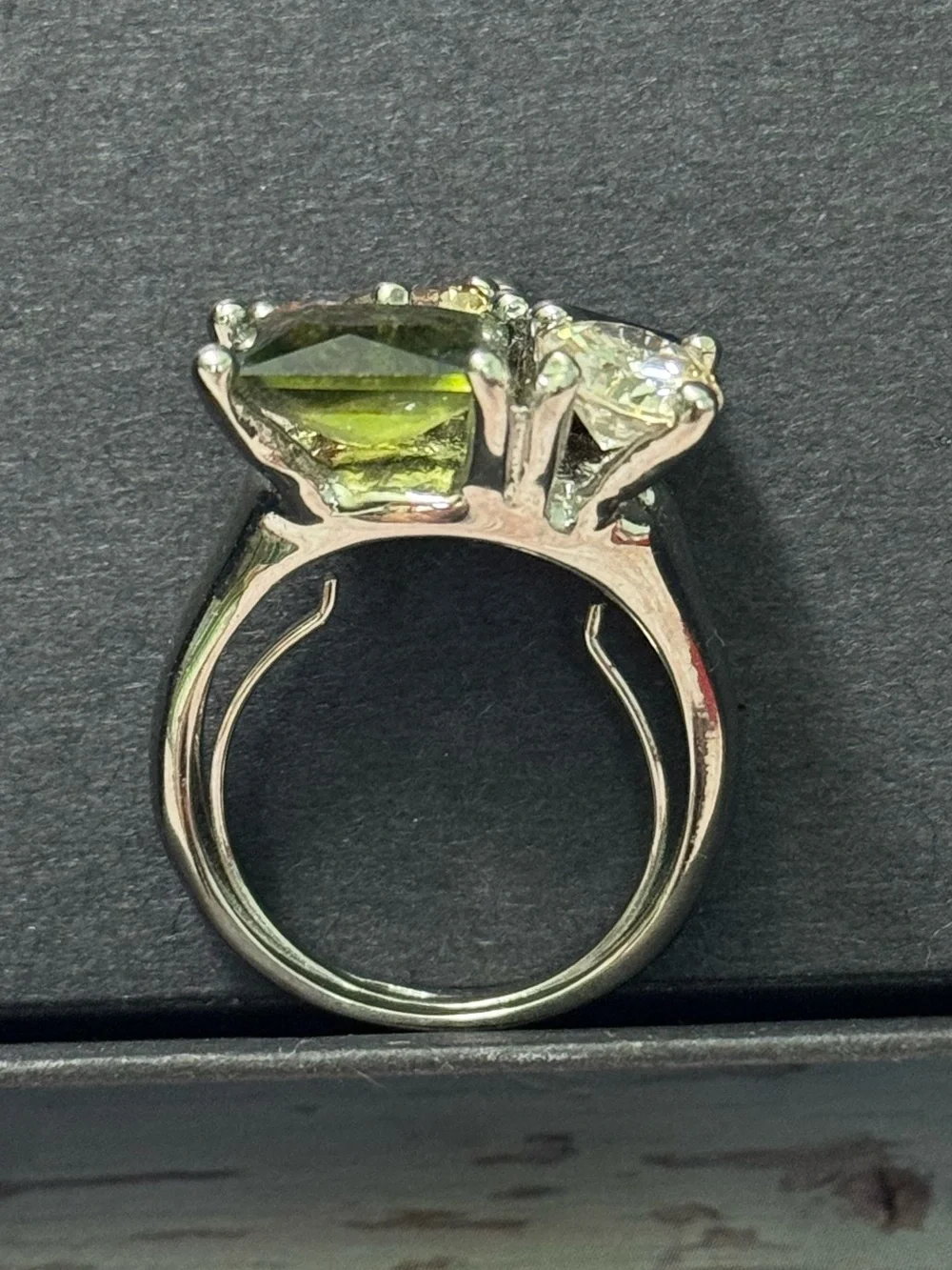 Avon gorgeous green